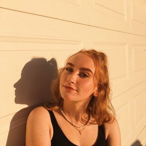 Meet your Posher, Chloe